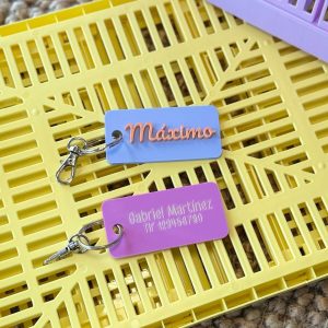 Llavero personalizado con nombre en metacrilato Llavero de metacrilato personalizado con nombre Llavero personalizado con nombre y datos en la parte trasera Llavero de metacrilato con nombre y datos personalizados Llavero personalizado con nombre grabado en metacrilato Llavero de metacrilato personalizado por ambas caras Llavero con nombre personalizado y datos en la parte posterior Llavero personalizado de metacrilato para regalo